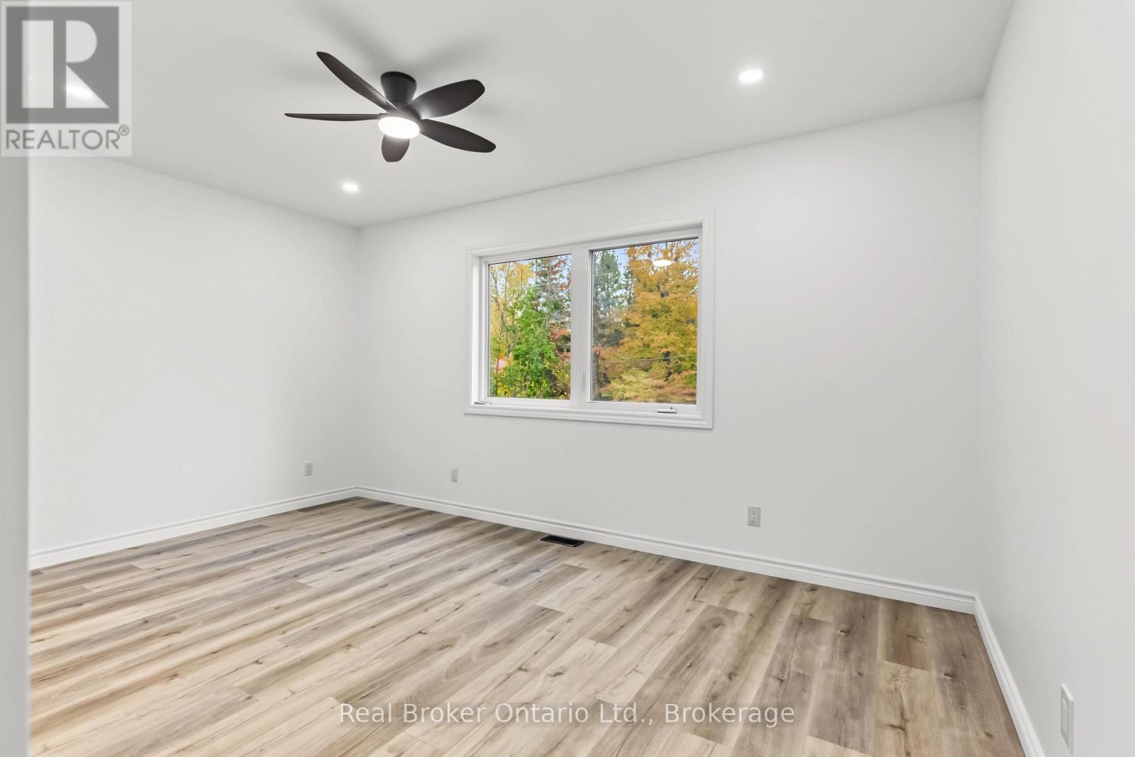 155 CANROBERT STREET - 27