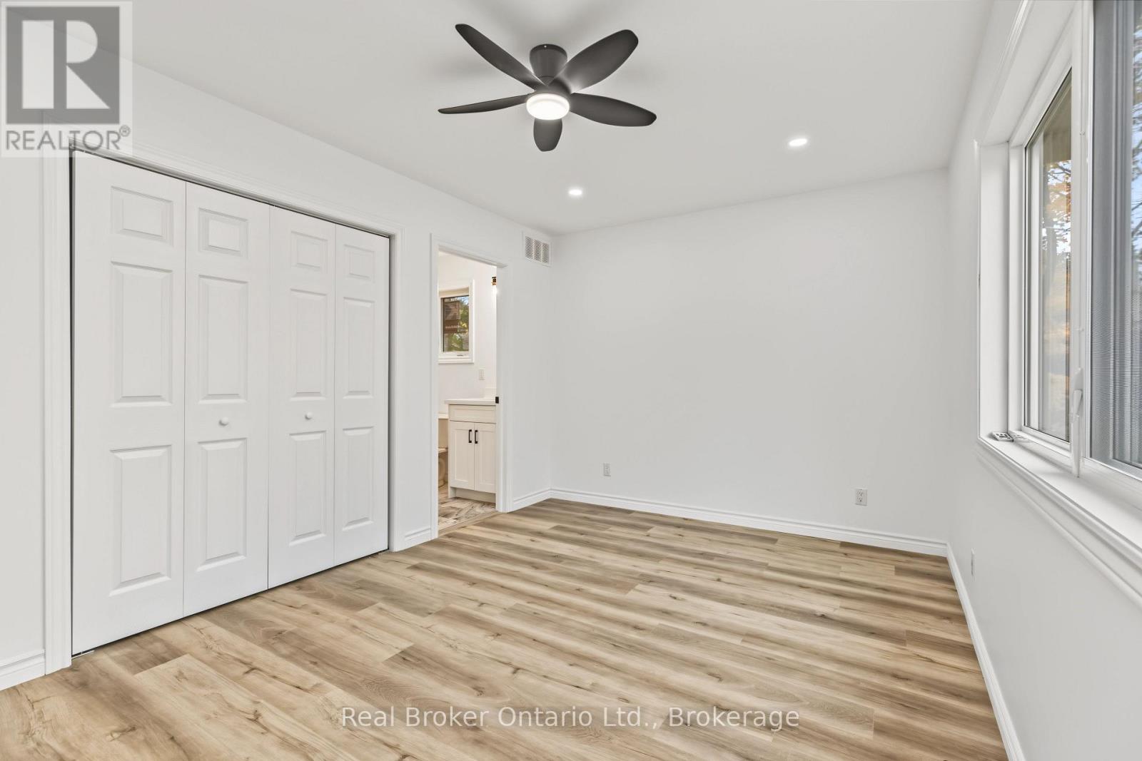 155 CANROBERT STREET - 28