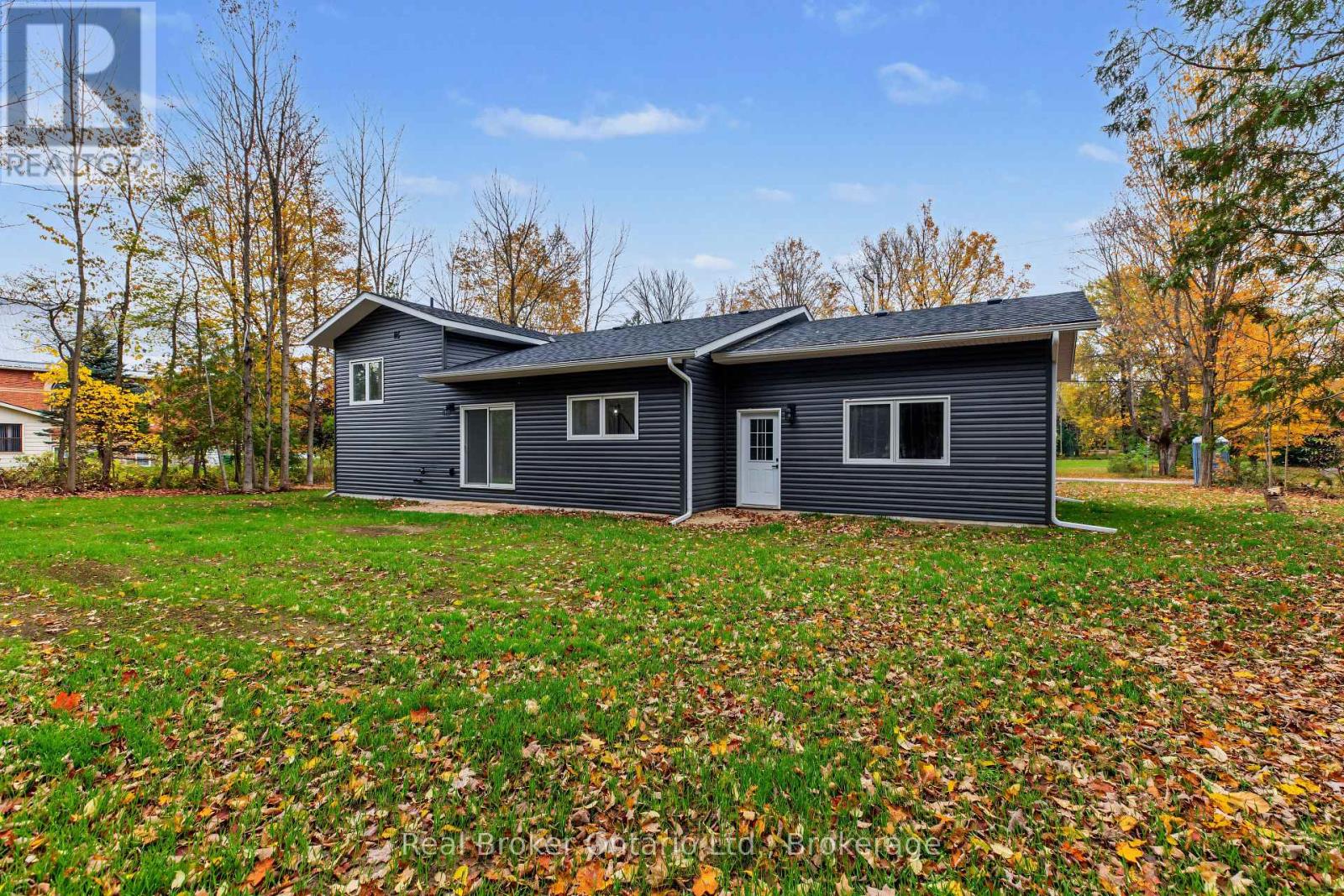 155 CANROBERT STREET - 41