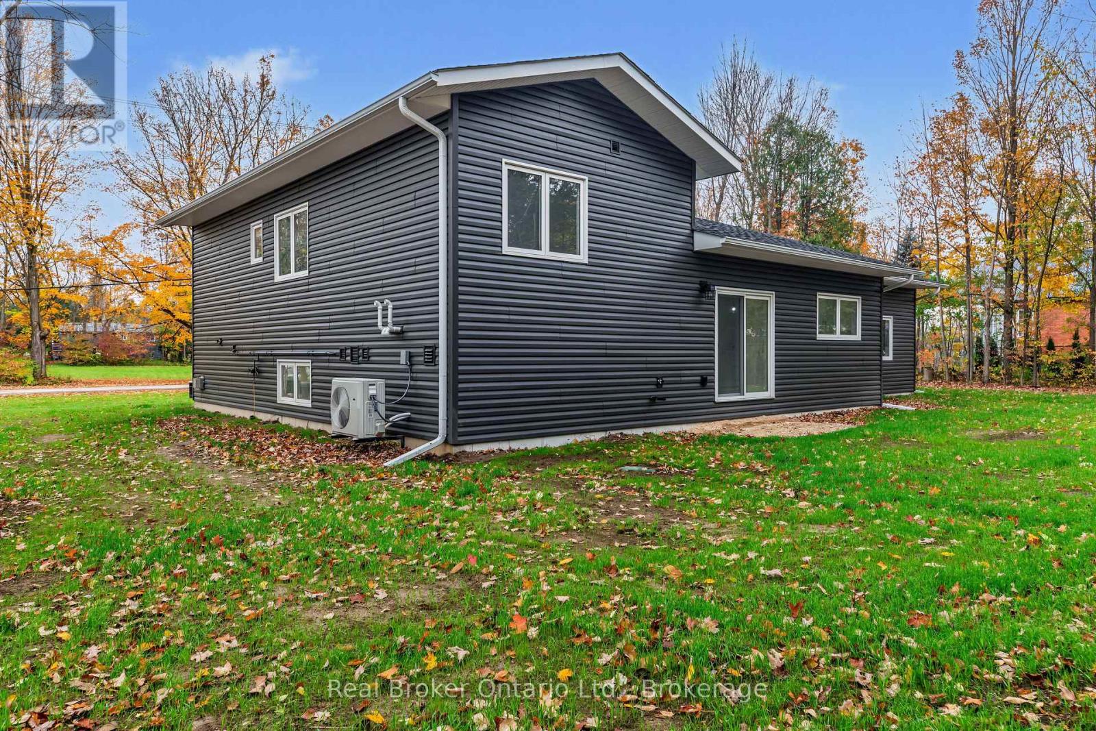 155 Canrobert Street — photo 44