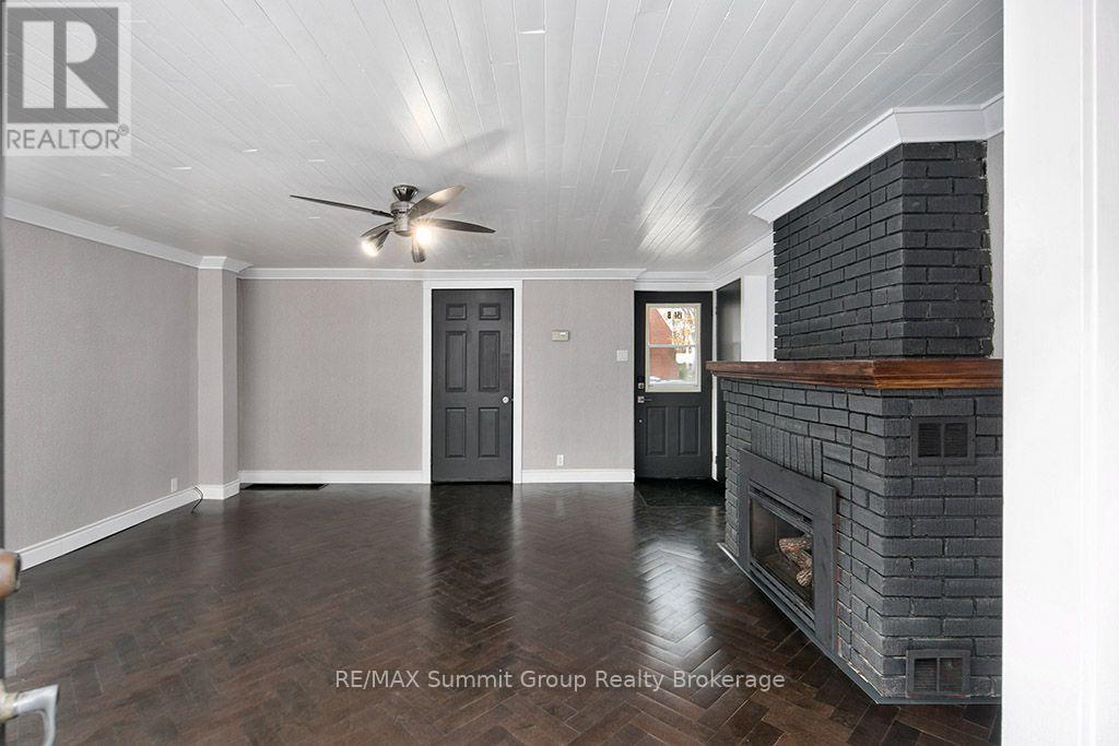 151 Main Street East — photo 26