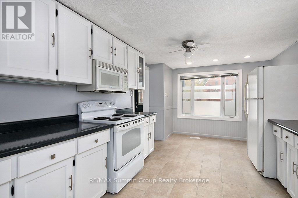 151 Main Street East — photo 29