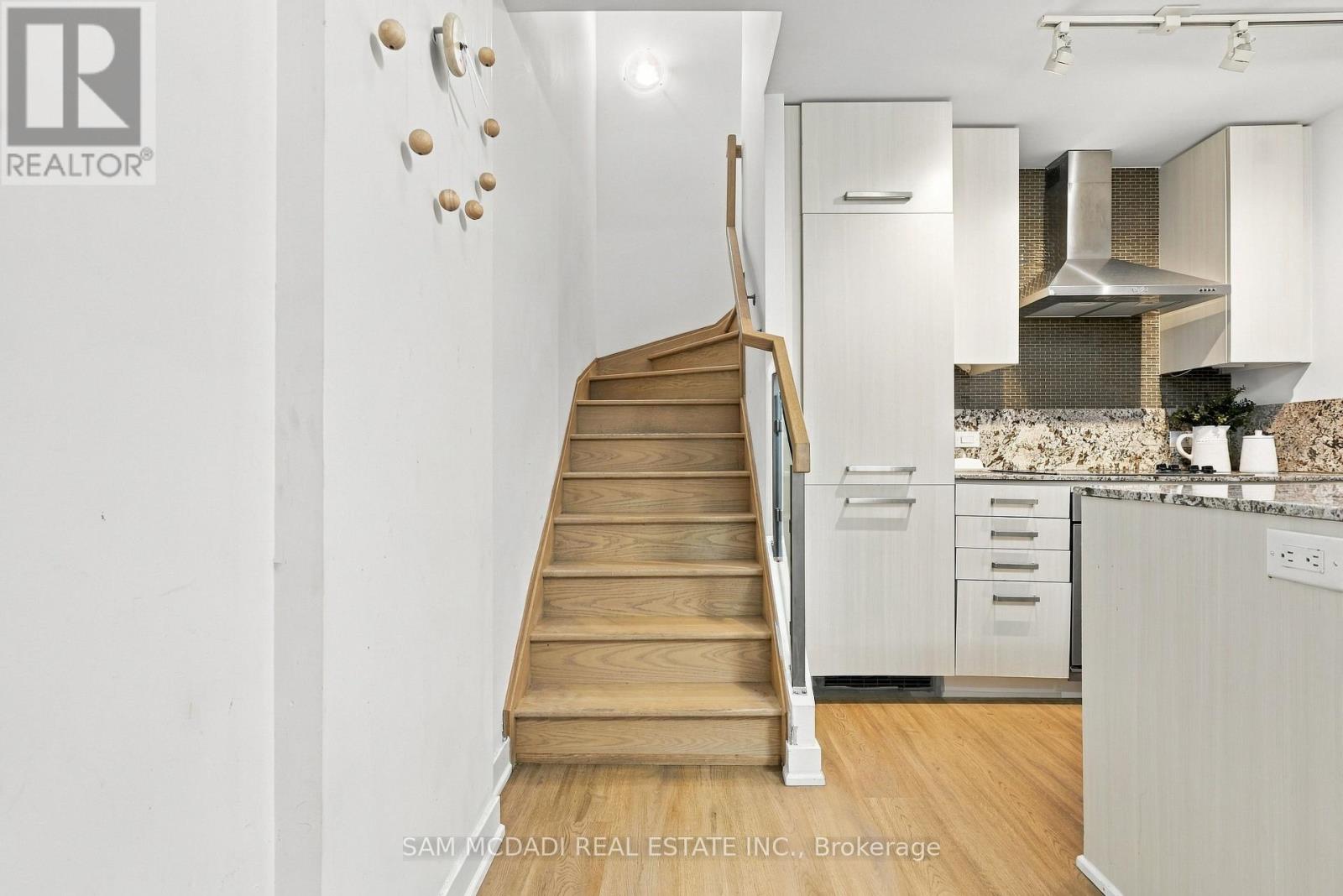 TH27- 15 Beverley Street, Toronto, ON photo 14