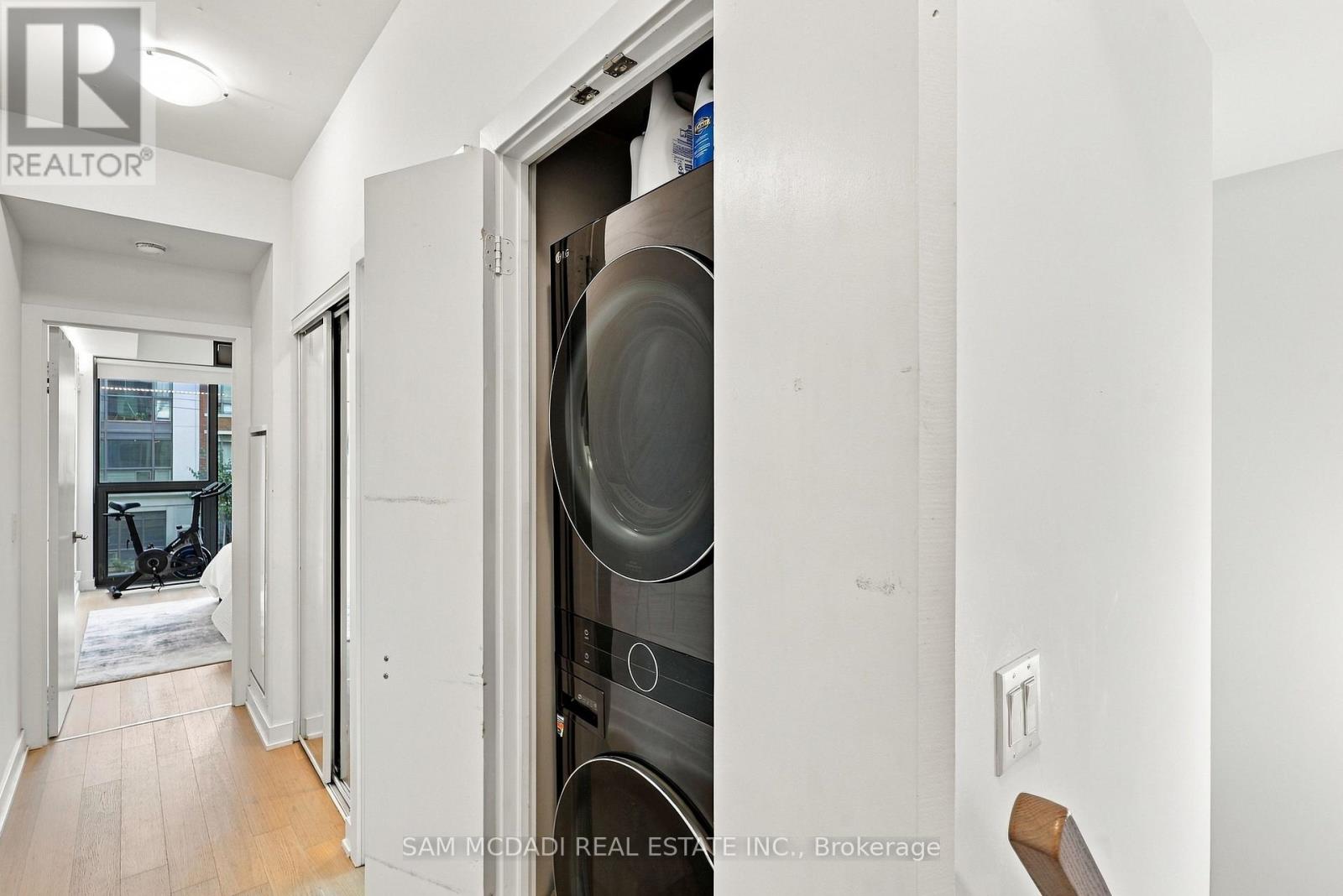 TH27- 15 Beverley Street, Toronto, ON photo 24