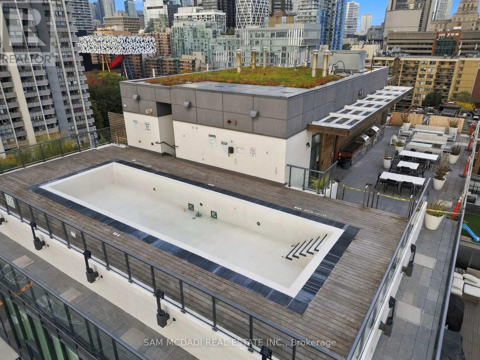 TH27- 15 Beverley Street, Toronto, ON photo 27