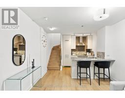 Th27 - 15 Beverley Street, Toronto, ON M5T0B3 Photo 8