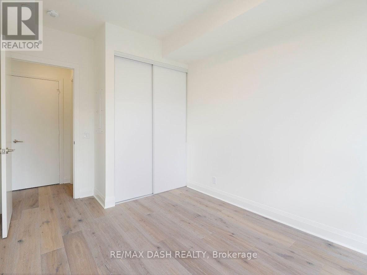 151 Avenue Road — photo 11