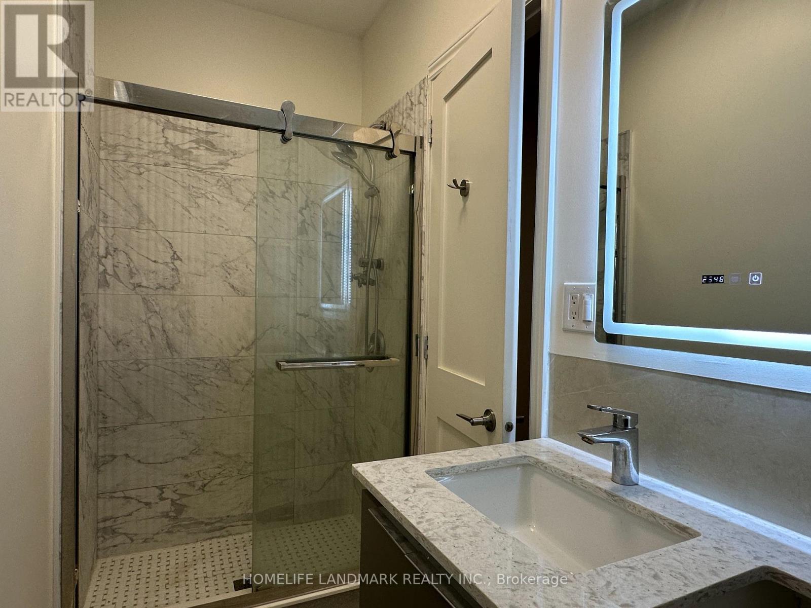 86 Pemberton Avenue — photo 8