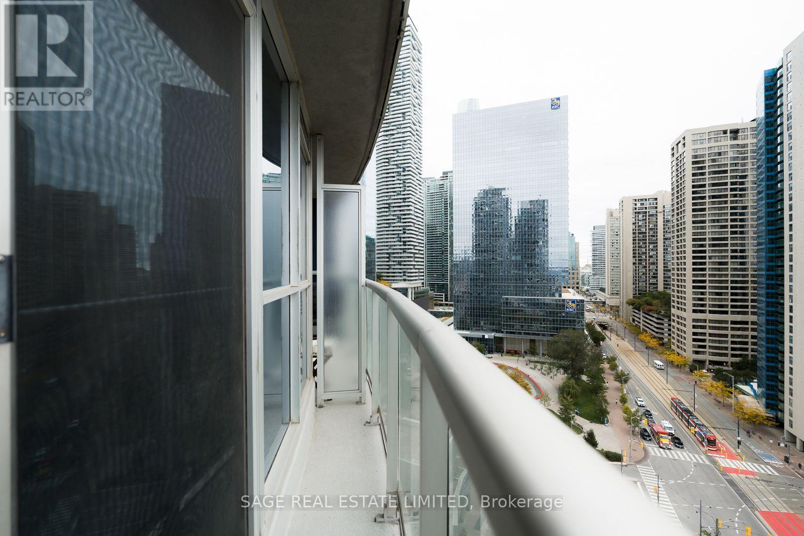 1705- 208 Queens Quay West, Toronto, ON photo 14