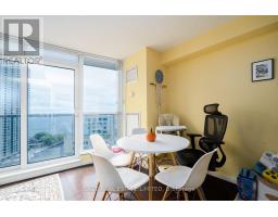 1705 - 208 Queens Quay W, Toronto, ON M5J2Y5 Photo 10