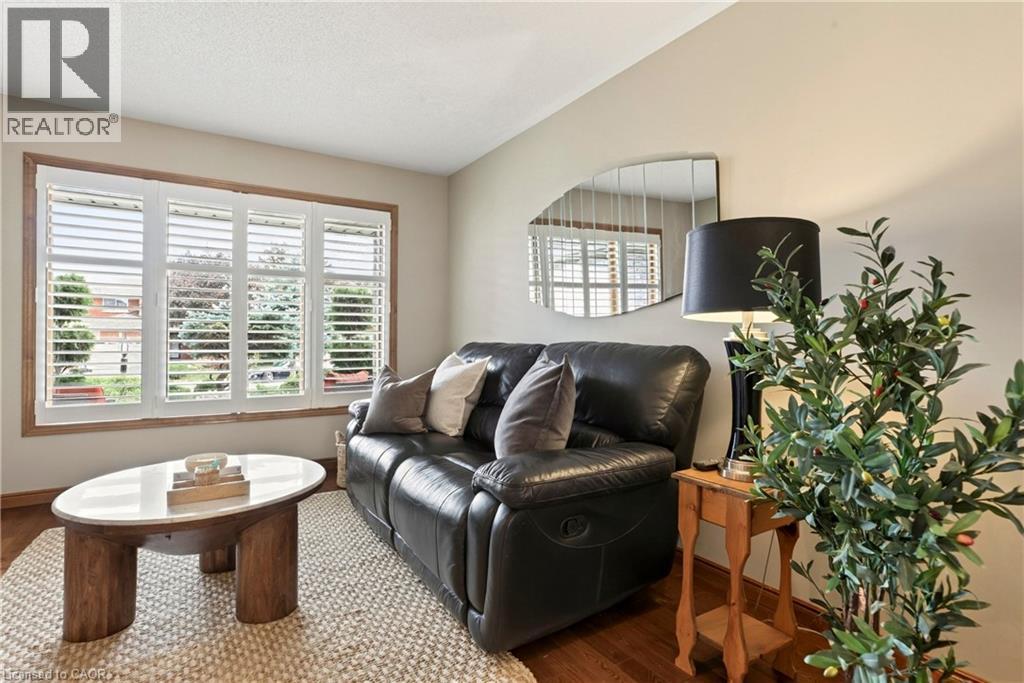 53 BASTILLE Street - 9