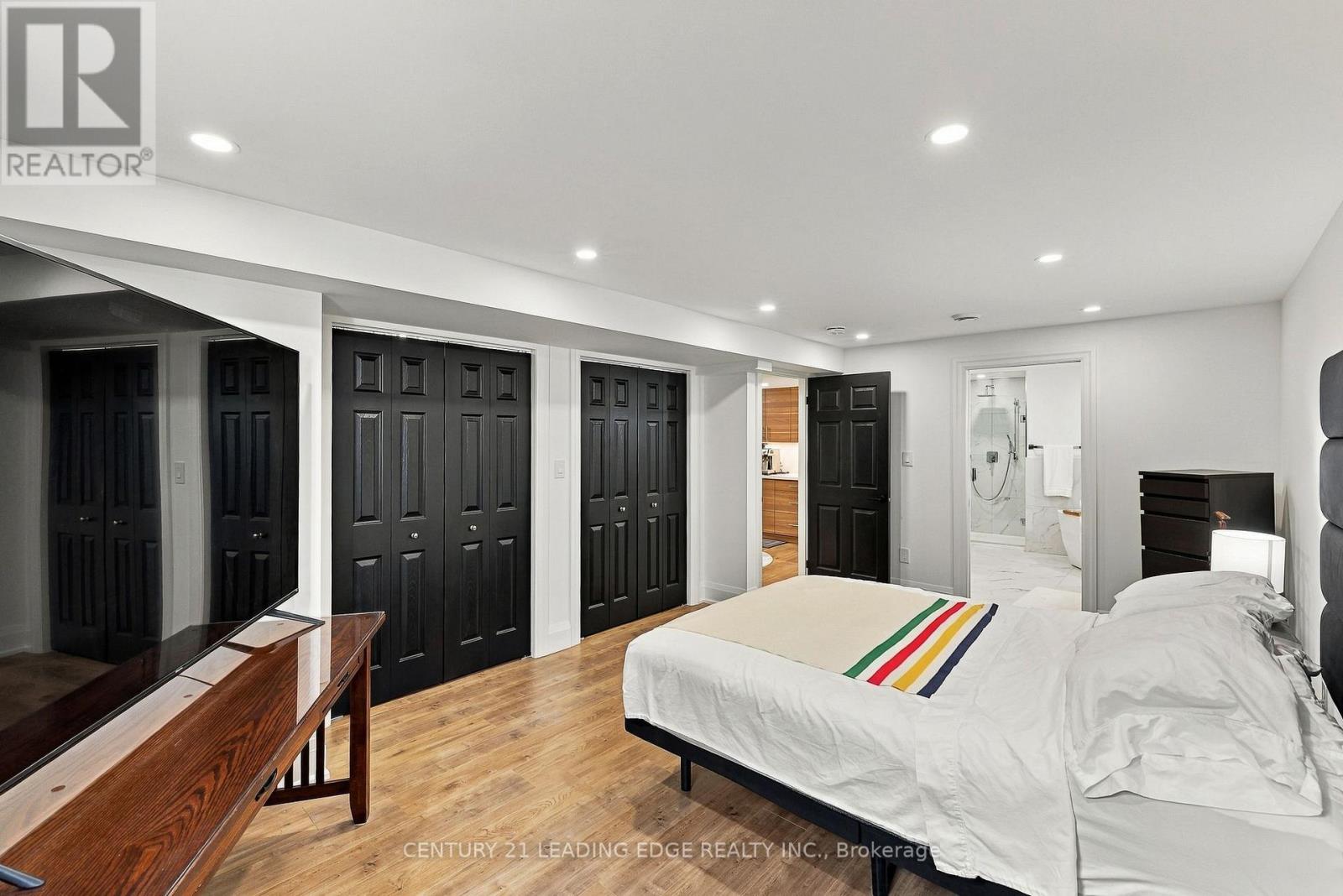 195 Whitby Shores Greenway, Whitby, ON photo 37