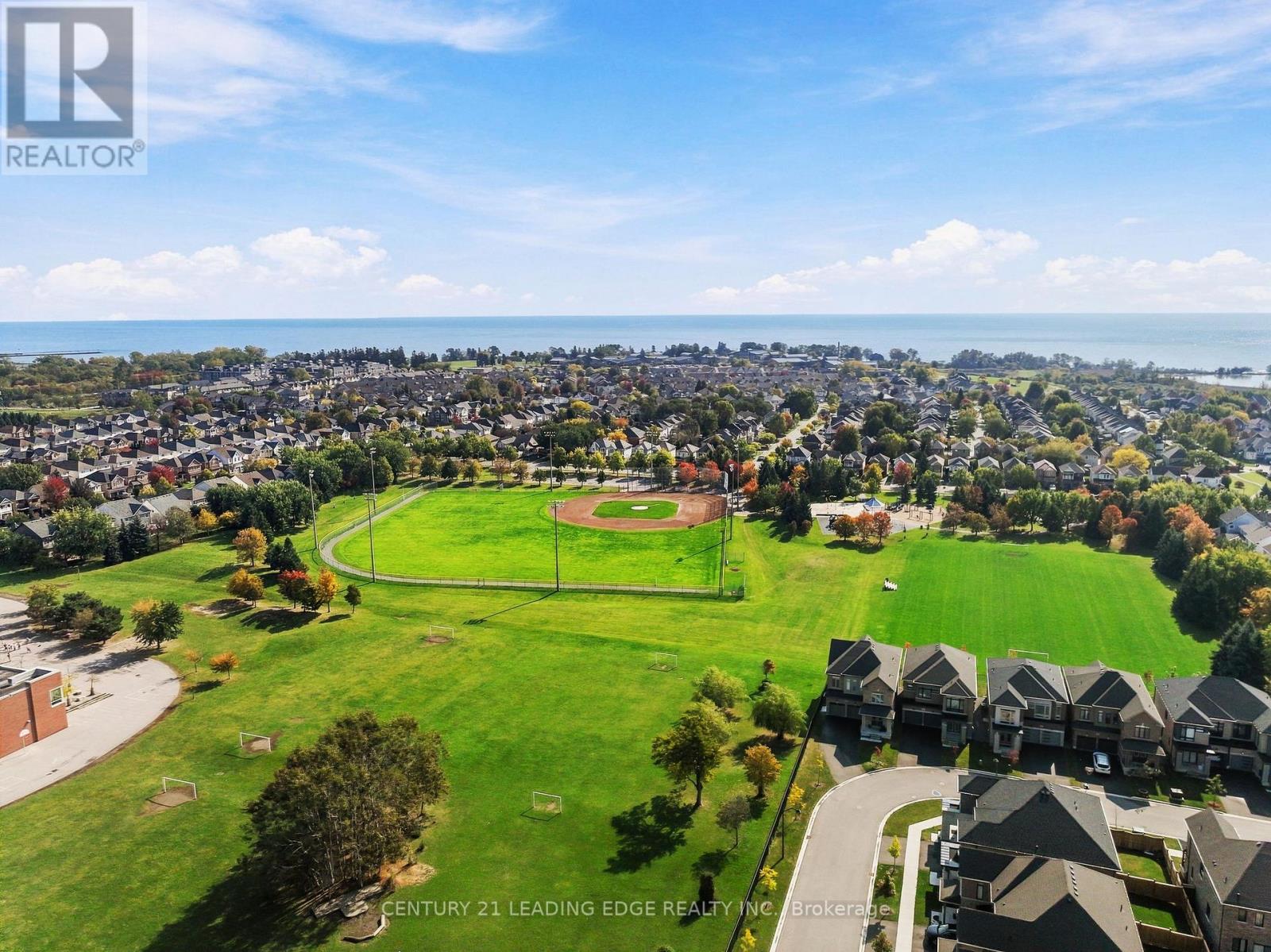 195 Whitby Shores Greenway, Whitby, ON photo 50
