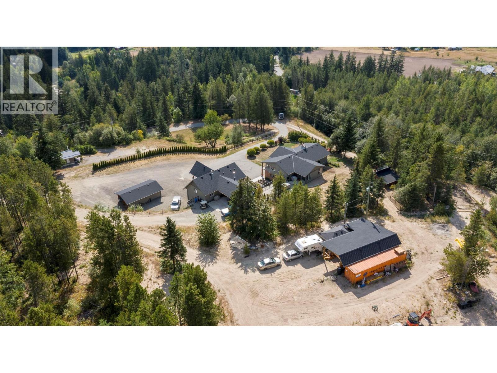 5121 50 Street NW, Salmon Arm - Image 1