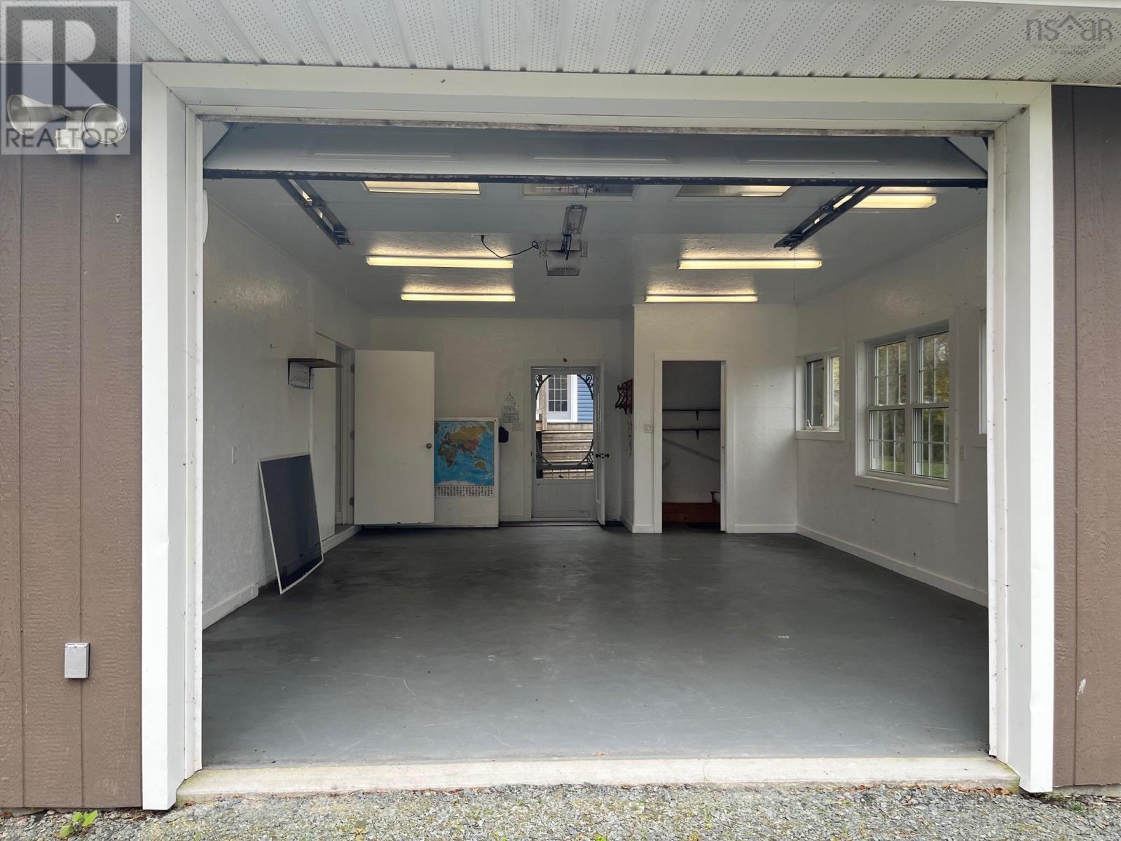 9 Piggott Lake Rd - 36