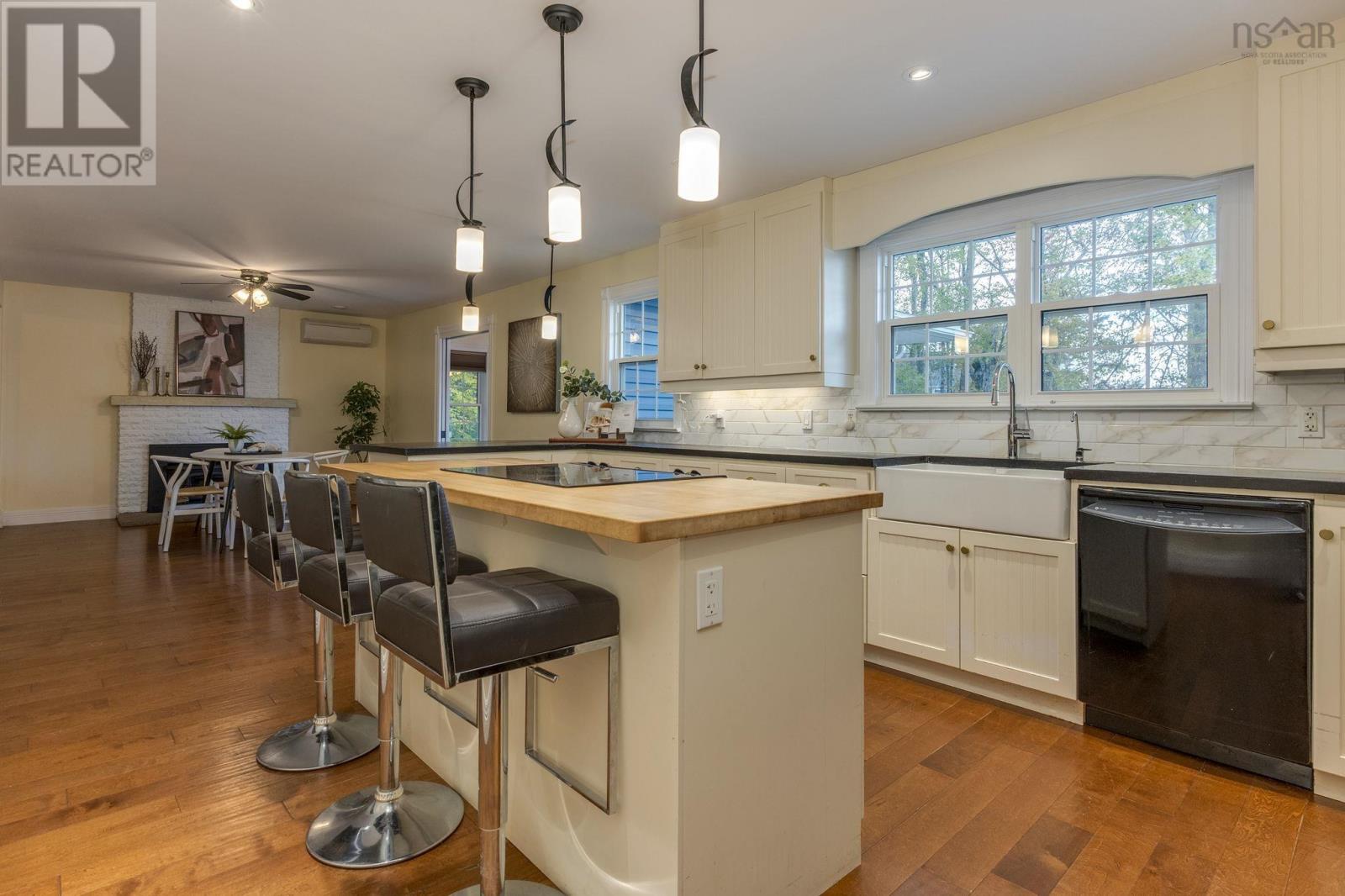 9 Piggott Lake Rd - 5