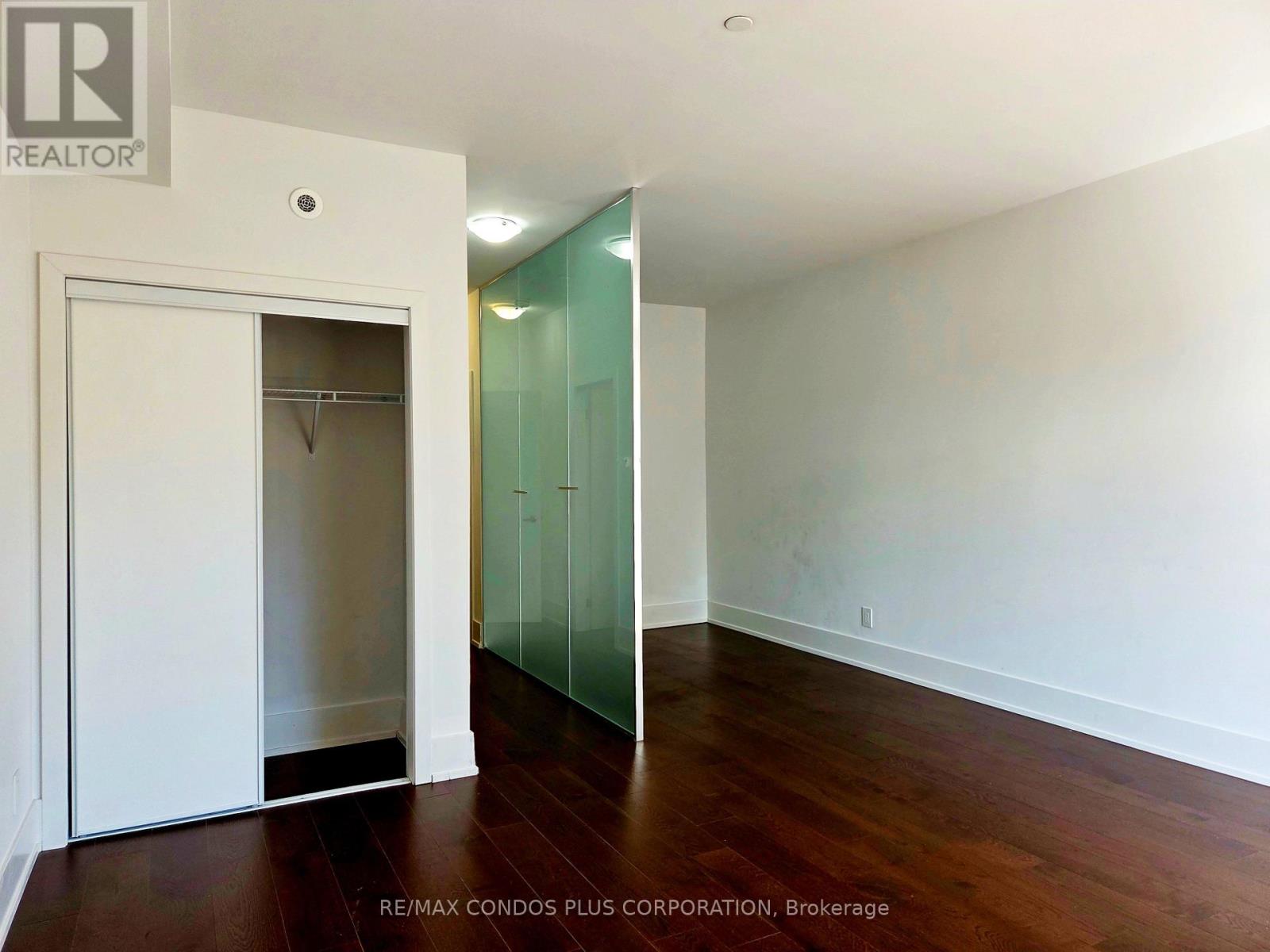 270 Davenport Road — photo 16