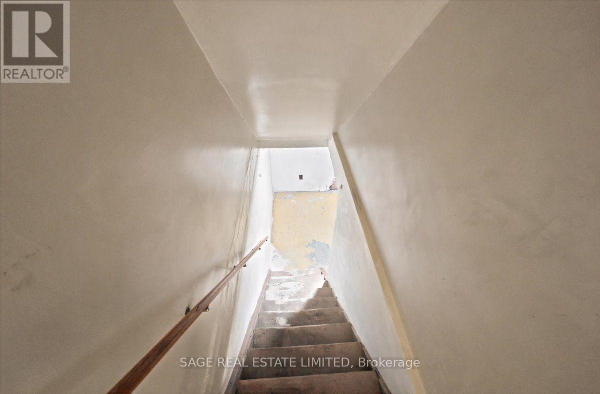 12 Khedive Avenue — photo 22