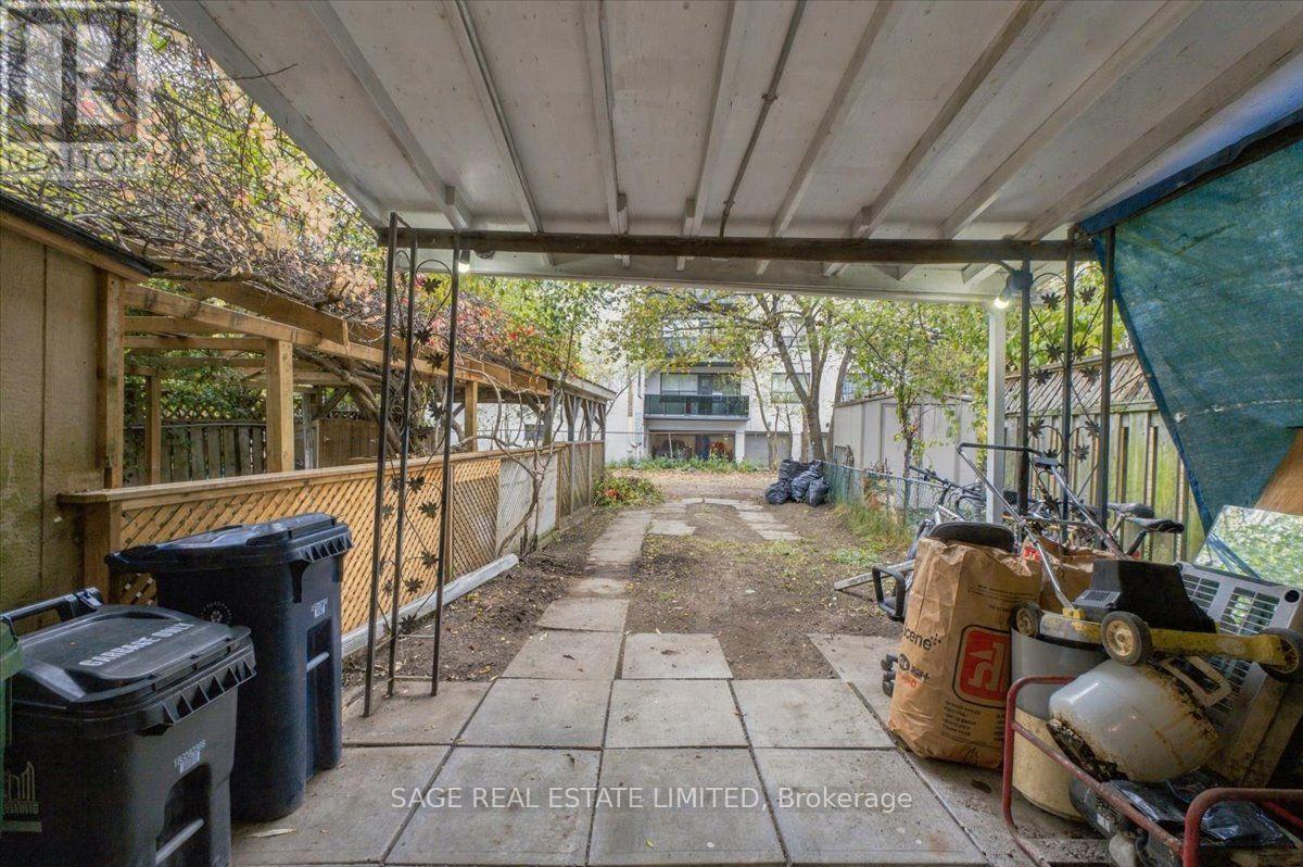 12 Khedive Avenue — photo 24