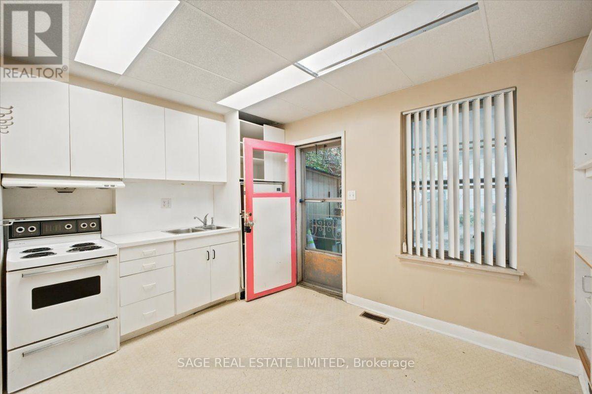 12 Khedive Avenue — photo 8