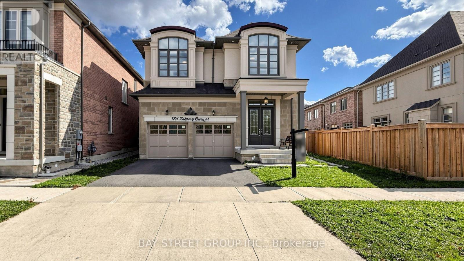 138 ZACHARY CRESCENT - 2