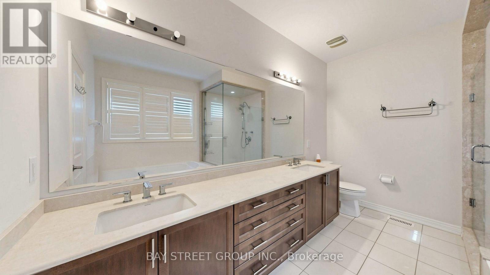 138 ZACHARY CRESCENT - 27