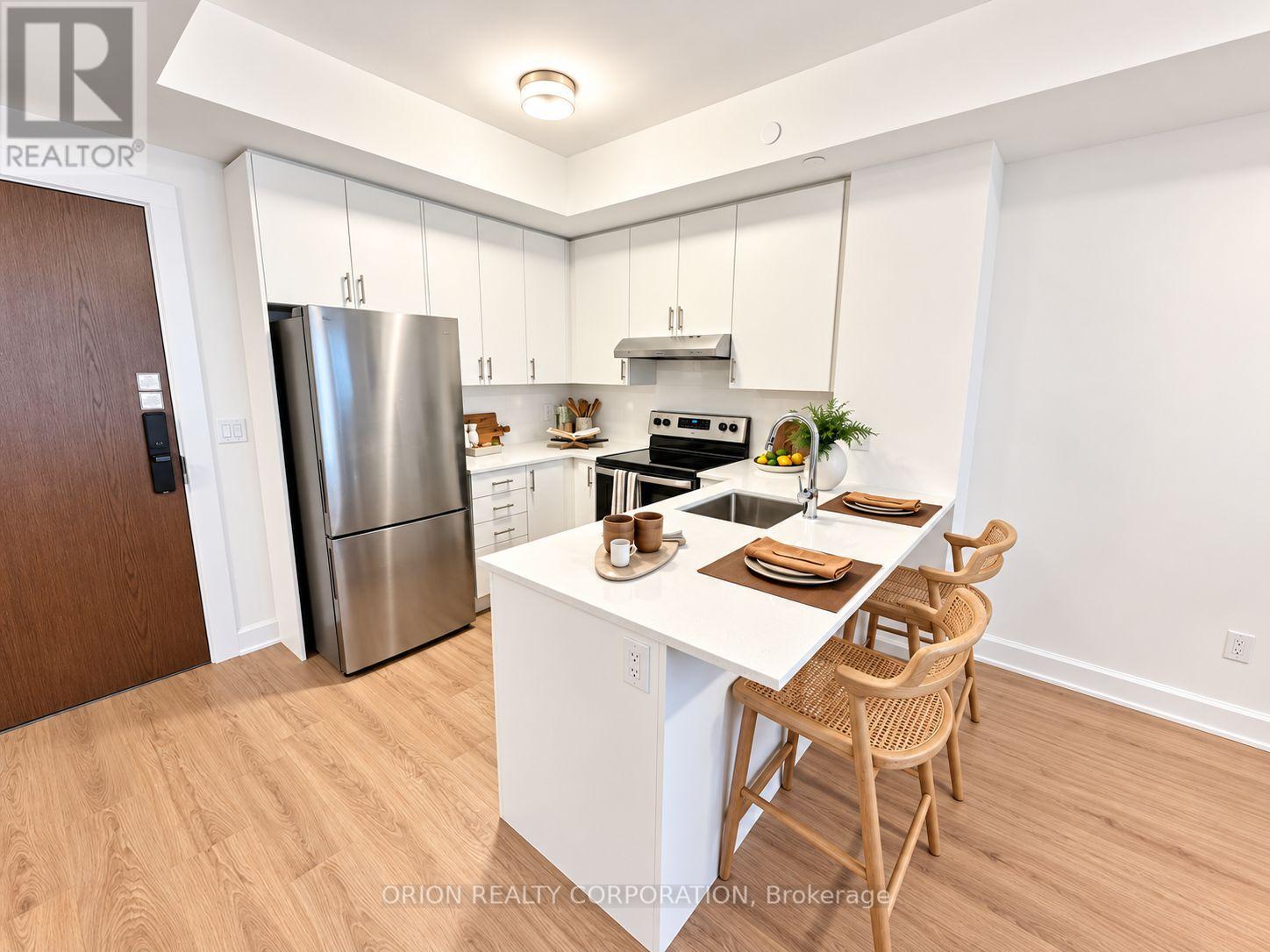 414- 3240 William Coltson Avenue, Oakville, ON photo 2