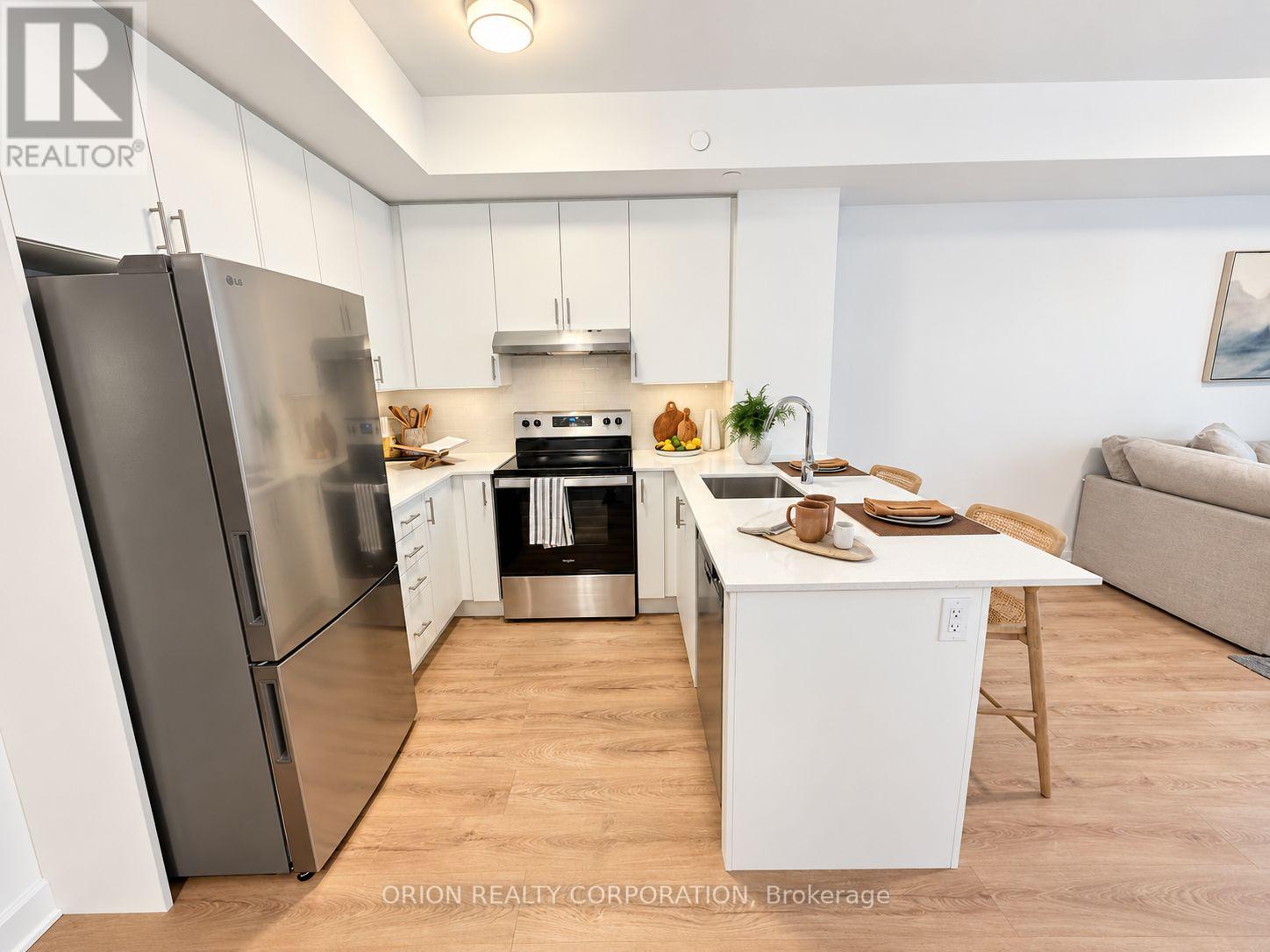 414- 3240 William Coltson Avenue, Oakville, ON photo 3