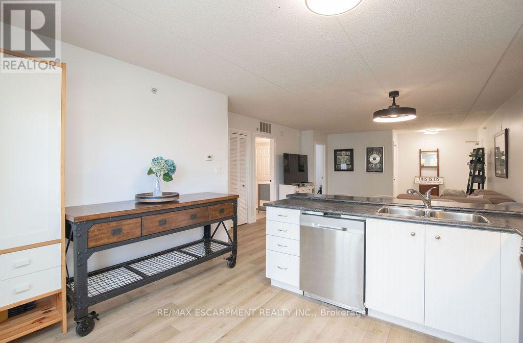 1480 Bishops Gate — photo 11