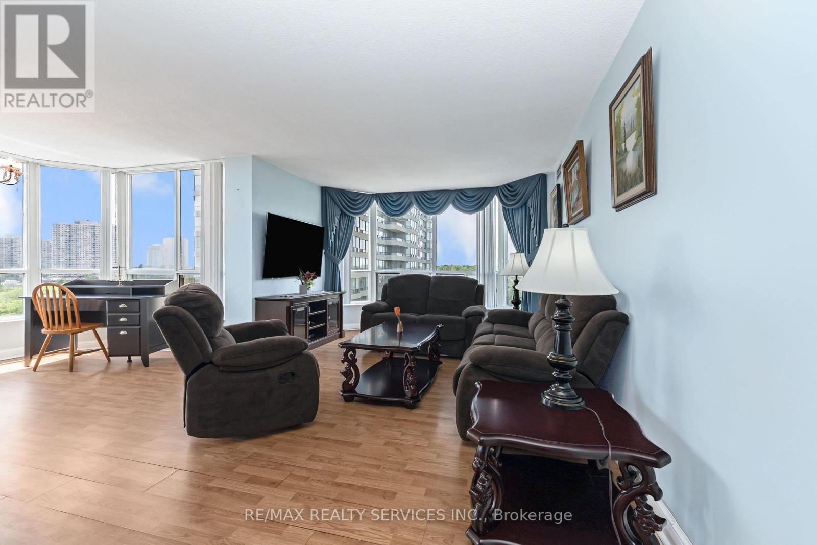 709- 22 Hanover Road, Brampton, ON photo 8