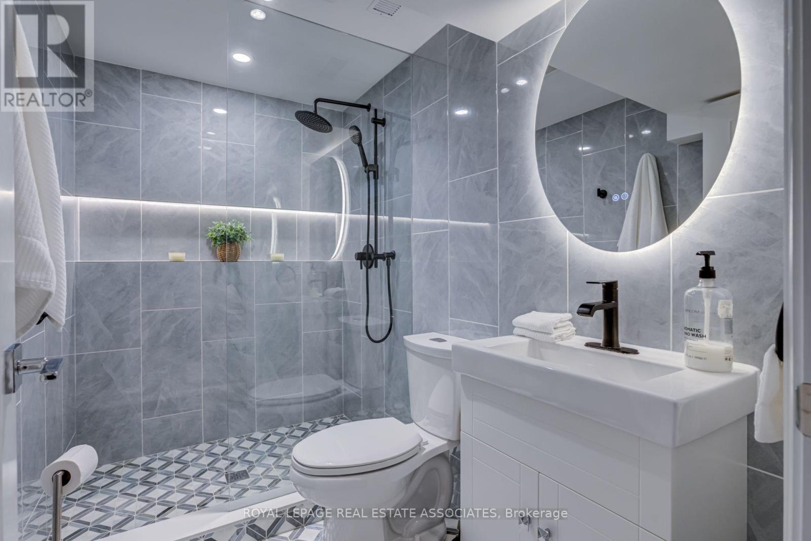889 Sweetwater Crescent, Mississauga, ON photo 33