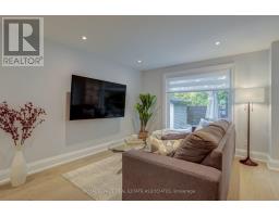 889 Sweetwater Crescent, Mississauga, ON L5H4A7 Photo 13
