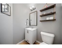 Bathroom - 4 Basswood Road, Norfolk, ON N3Y0C7 Photo 7