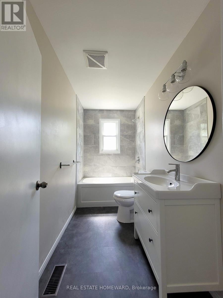 228 East 25th Street, Hamilton, ON photo 10