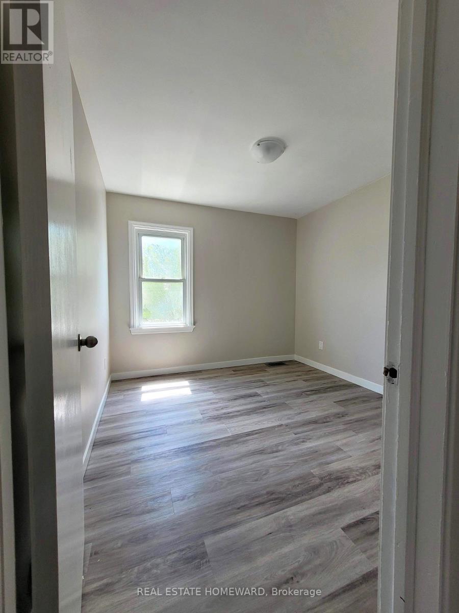 228 East 25th Street, Hamilton, ON photo 12