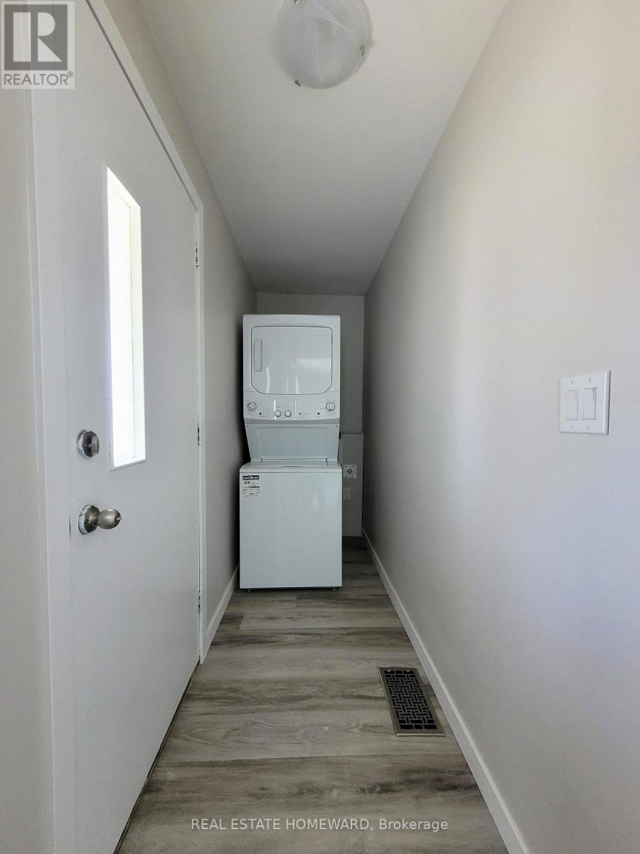 228 East 25th Street, Hamilton, ON photo 16