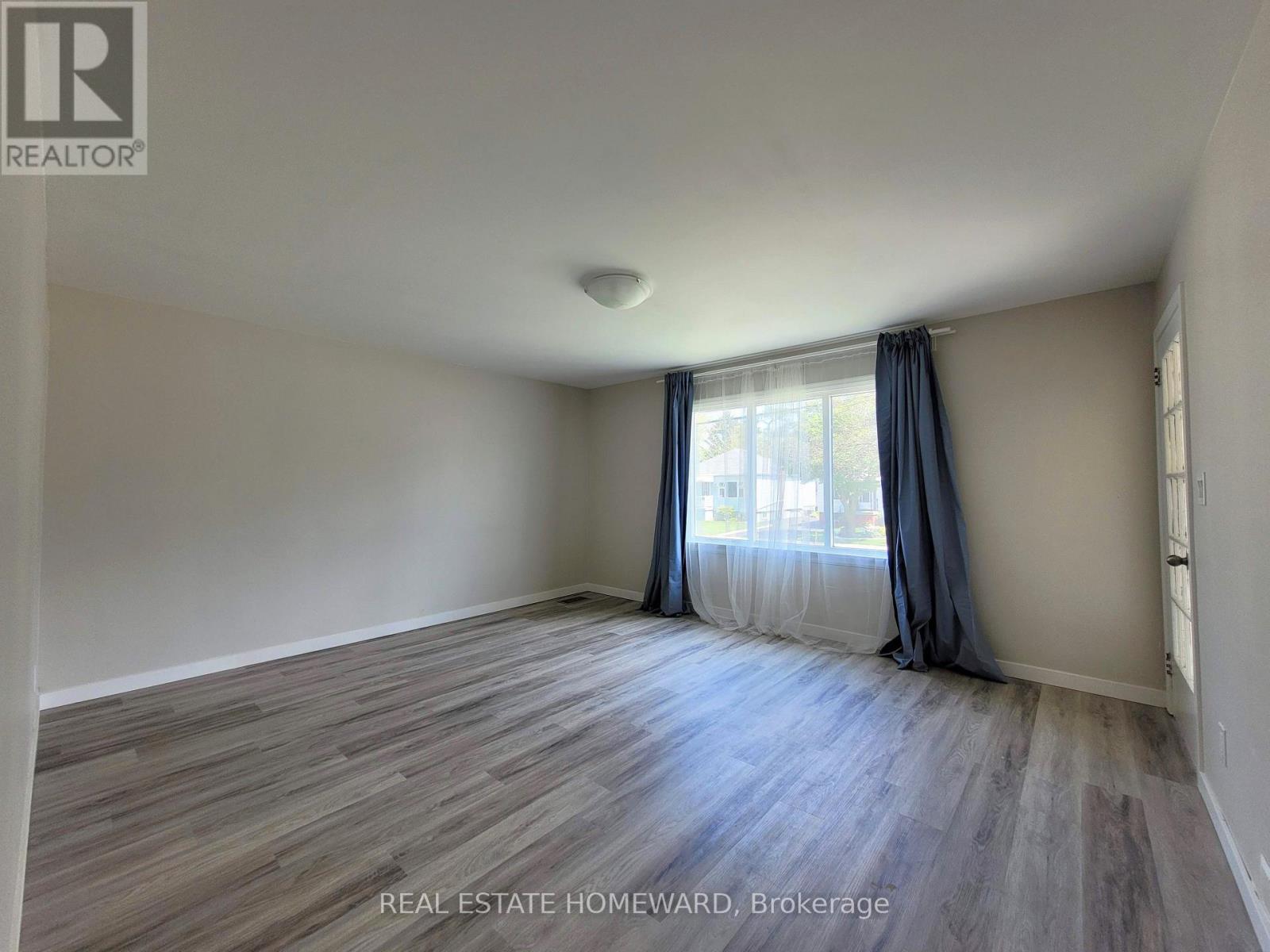 228 East 25th Street, Hamilton, ON photo 17