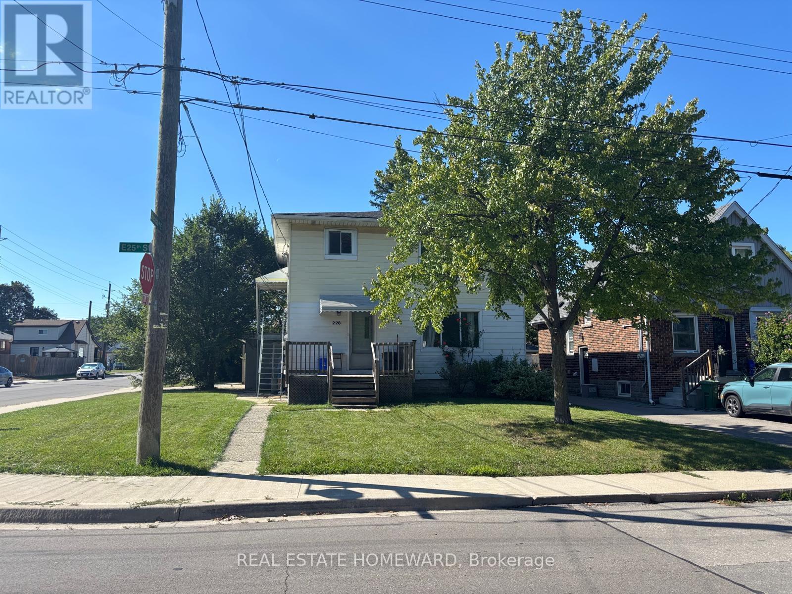 228 East 25th Street, Hamilton, ON photo 3