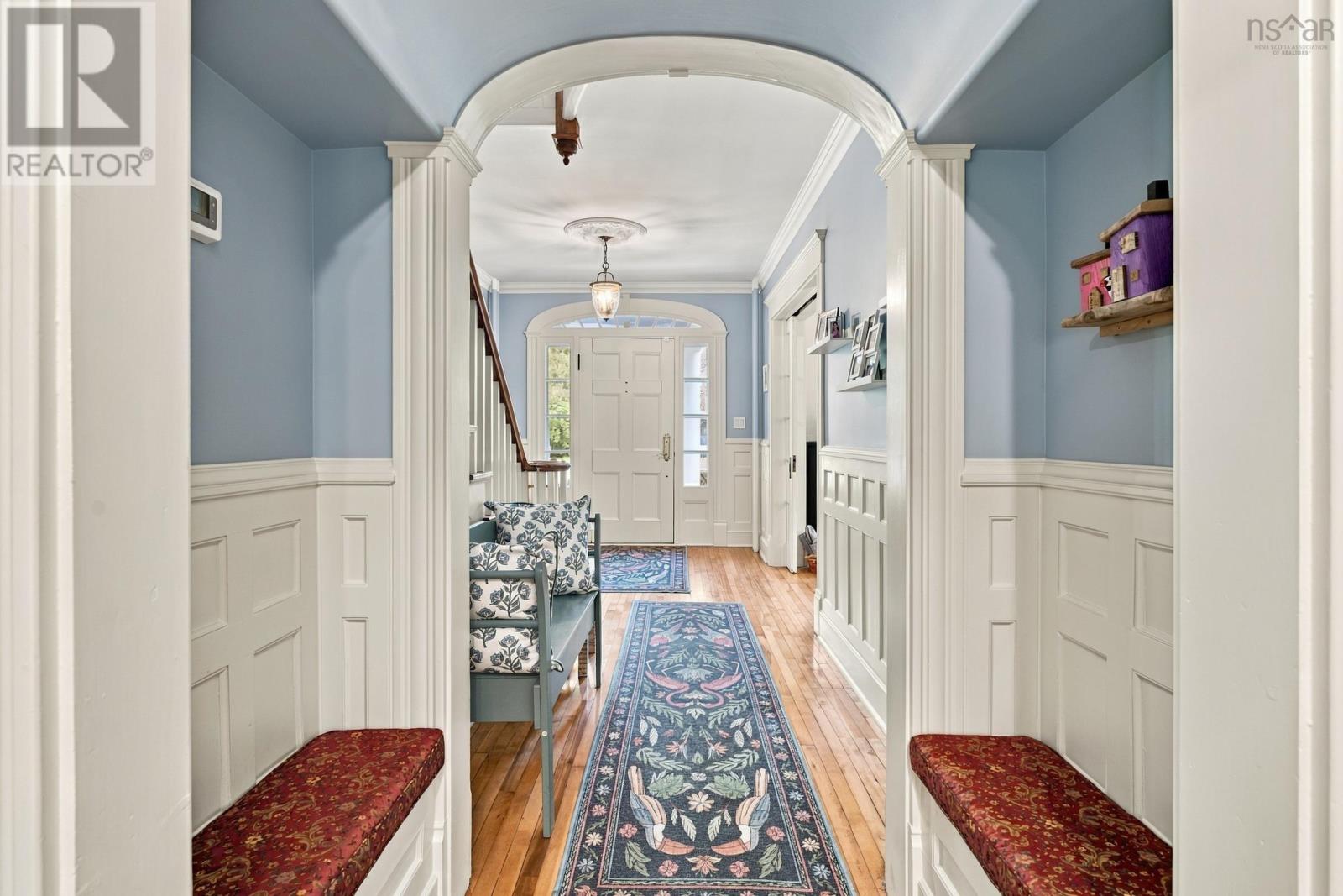 683 St George Street - 11