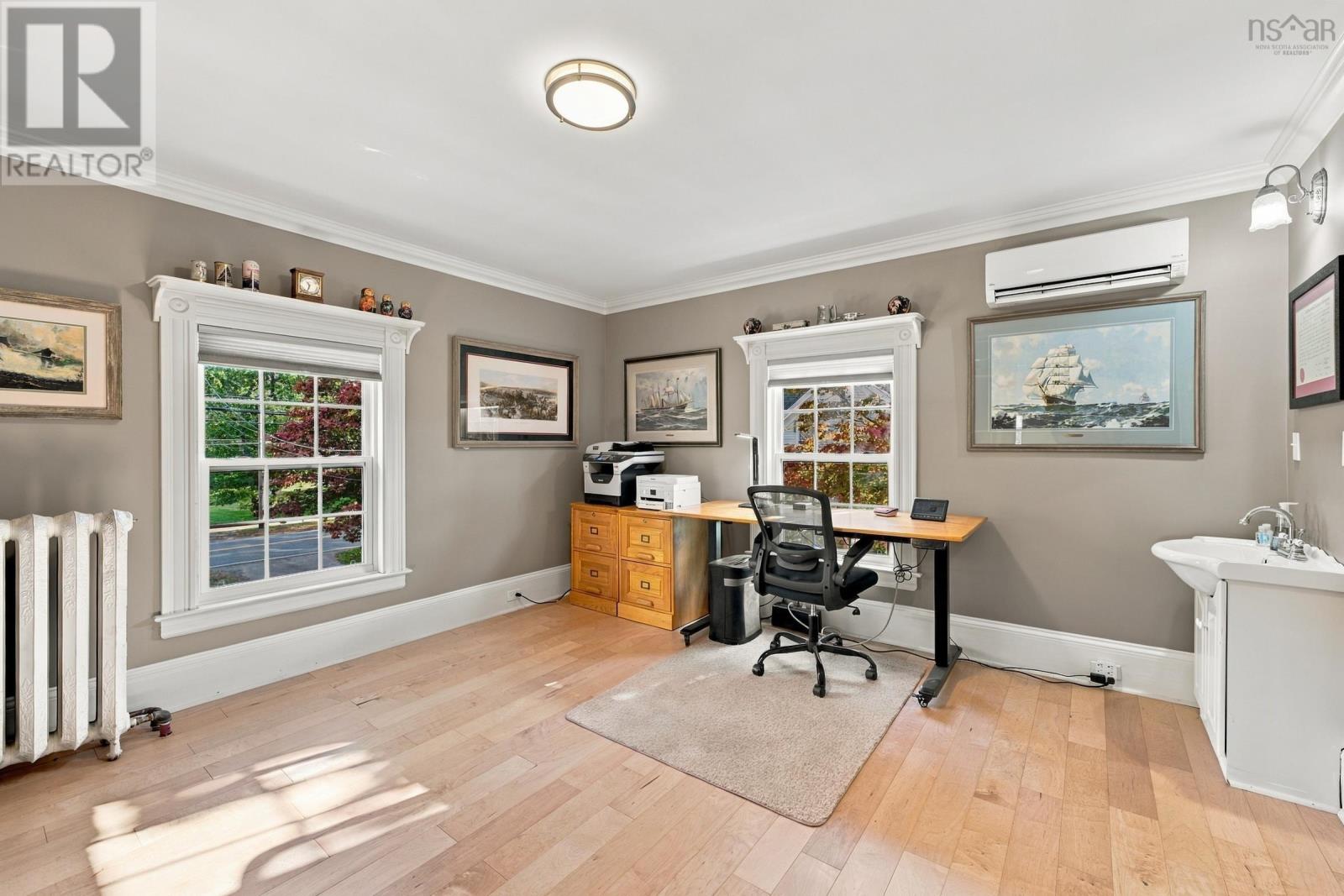 683 St George Street - 28