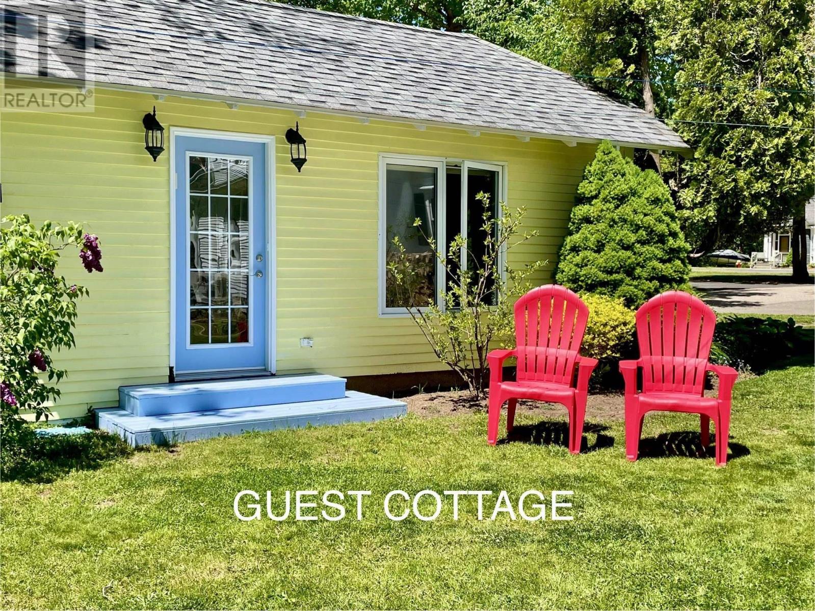 683 St George Street - 40
