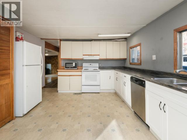 35 MAPLE STREET - 7