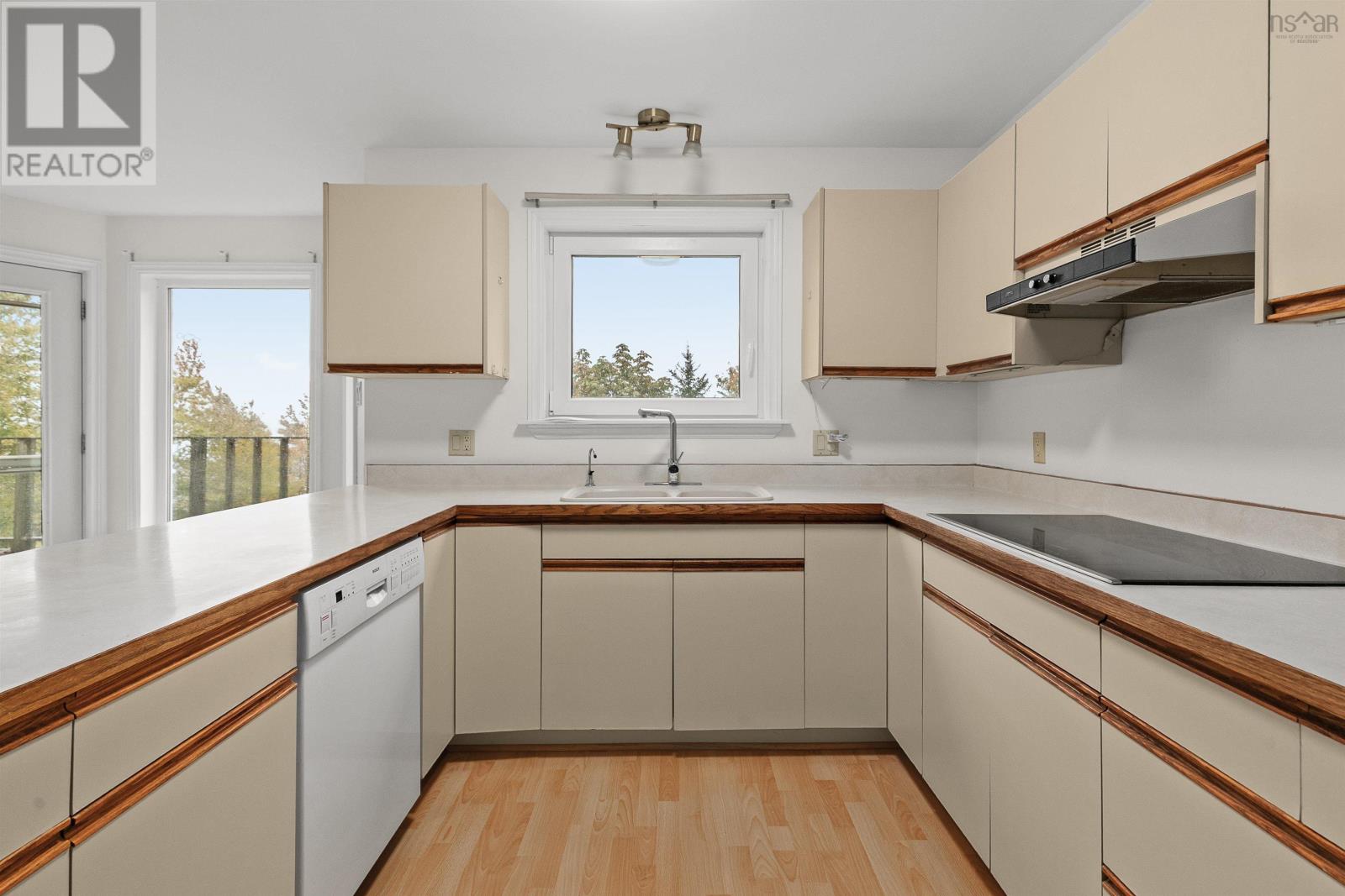 173 Dempster Crescent - 13