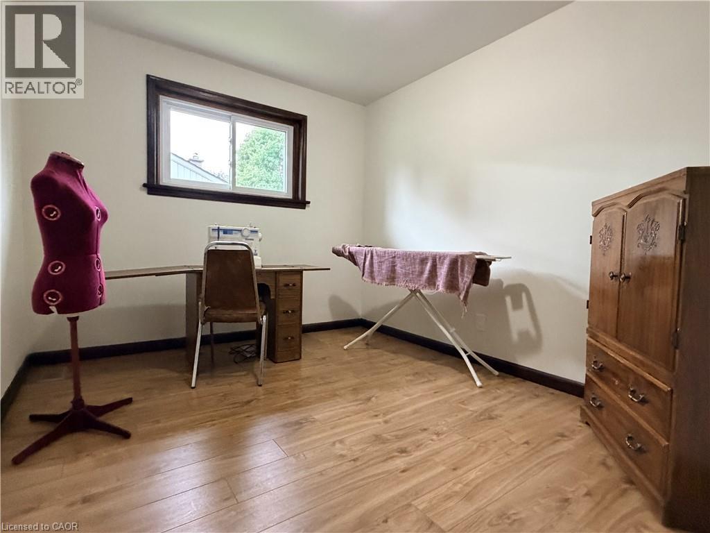 181 Montclair Crescent — photo 30