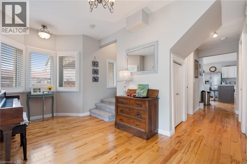 61 BROWN Street - 13