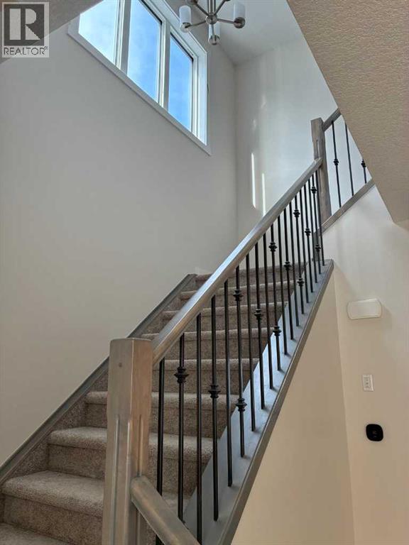 69 Silverton Glen Gate SW photo 6