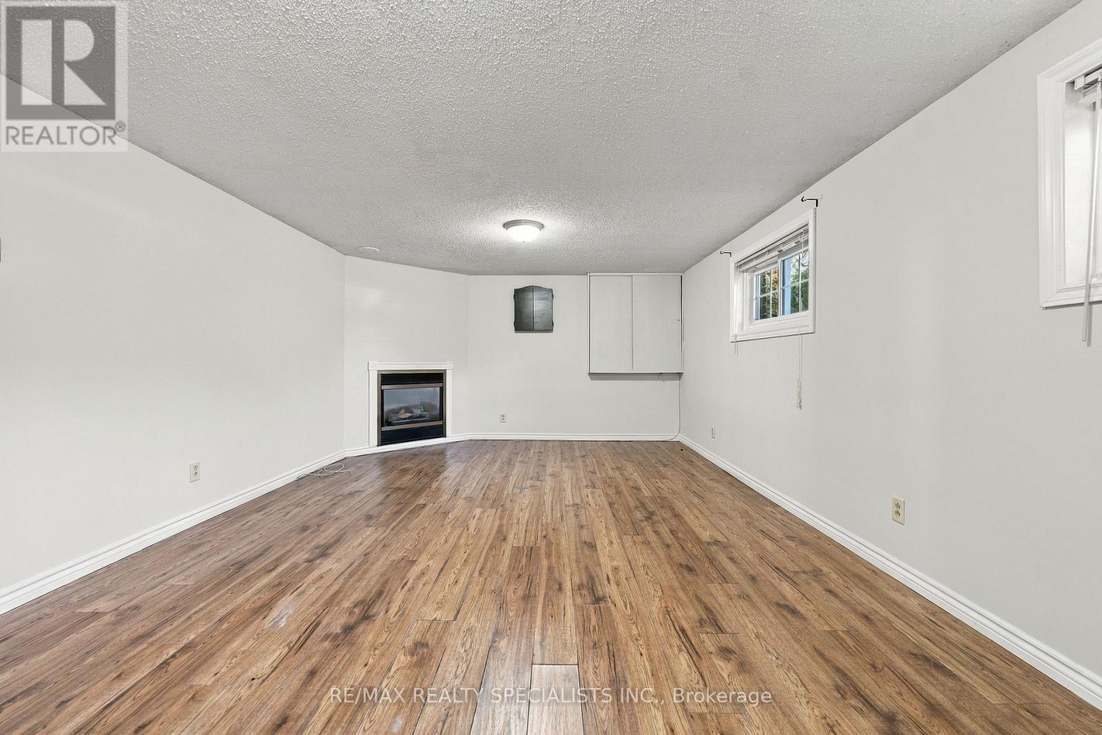 5 Van Alstine Drive — photo 25