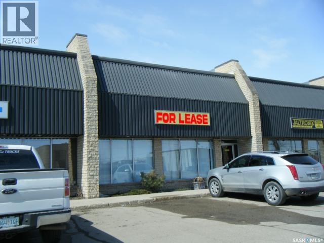 8 3111 Millar AVENUE, Saskatoon — photo 2