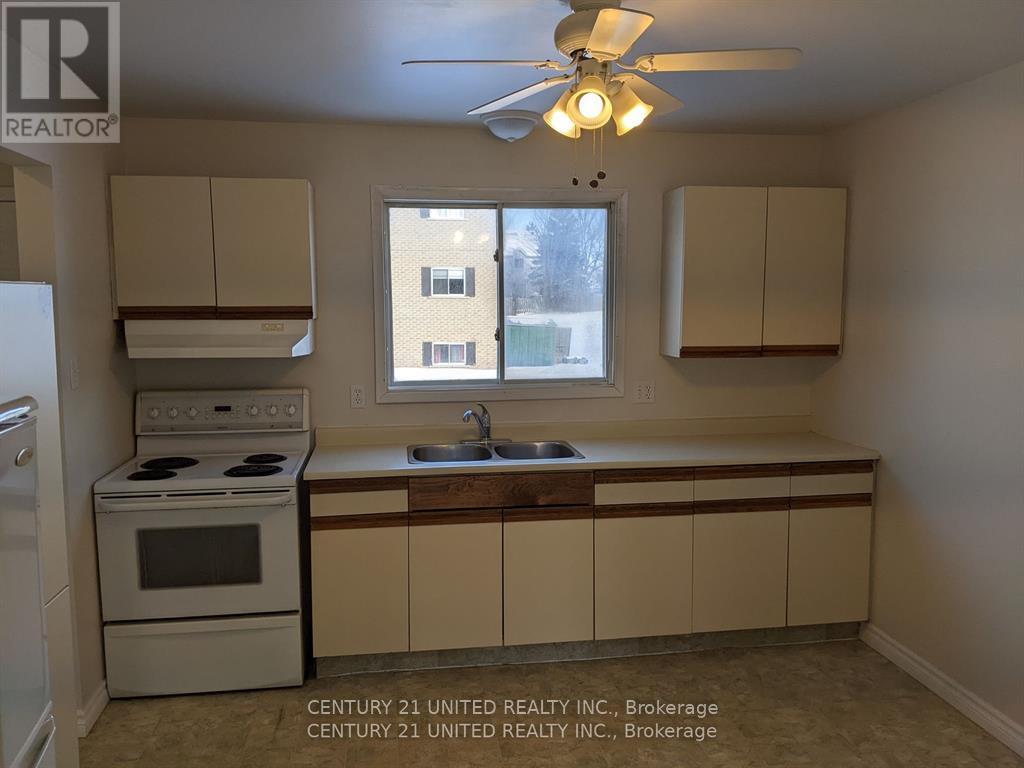 546 Crystal Drive, Peterborough, ON photo 11