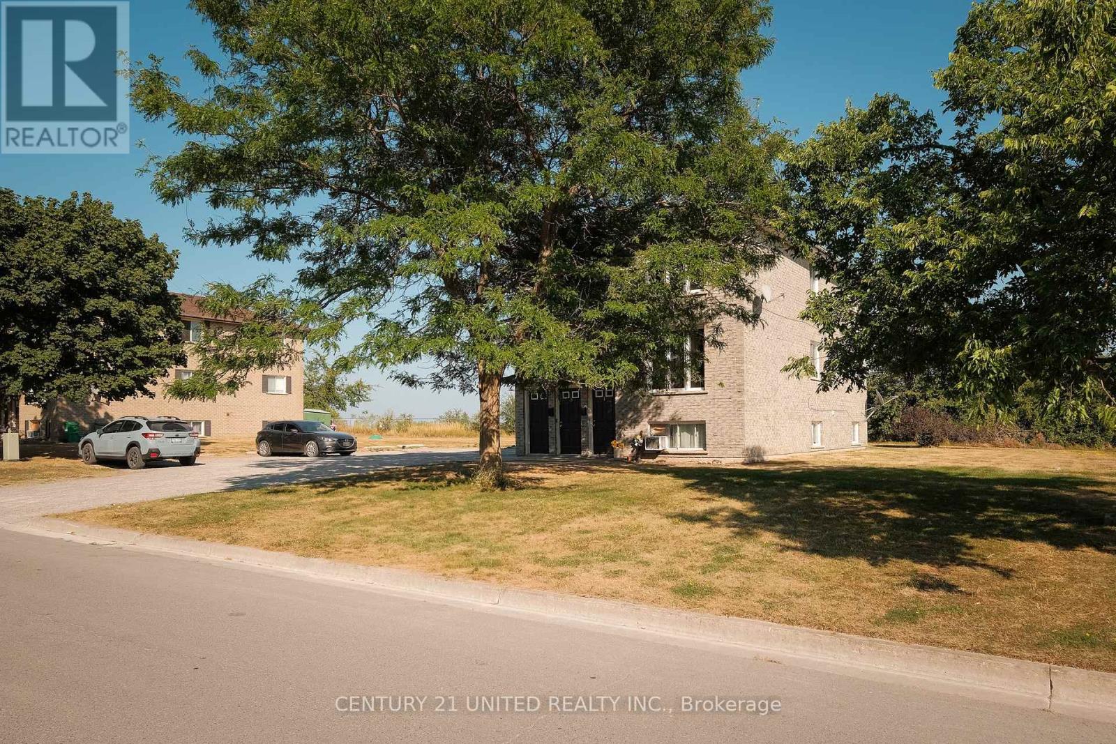 546 Crystal Drive, Peterborough, ON photo 9